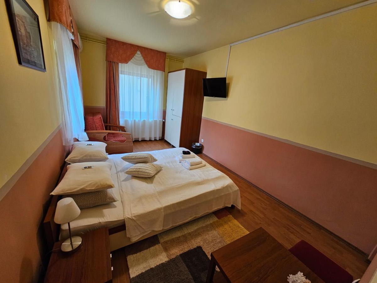 Abigel 2 Vendeghaz Hotel Miskolc Exterior photo