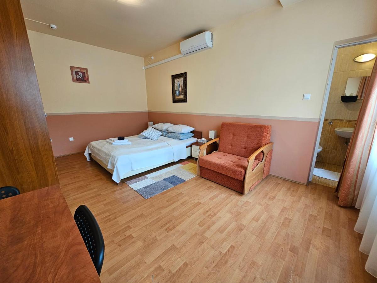 Abigel 2 Vendeghaz Hotel Miskolc Exterior photo